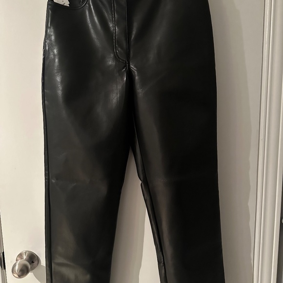 Wilfred Melina Cropped Pant in Vegan Leather NWT - Picture 4 of 6